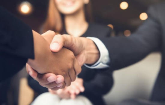 البروتوكول و فنون التشريفات و الإتيكيت